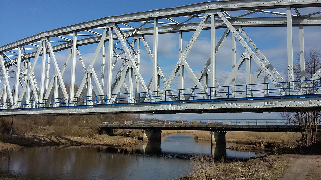 Most kolejowy i drogowy nad Biebrzą, okolice Ostrowia Biebrzańskiego