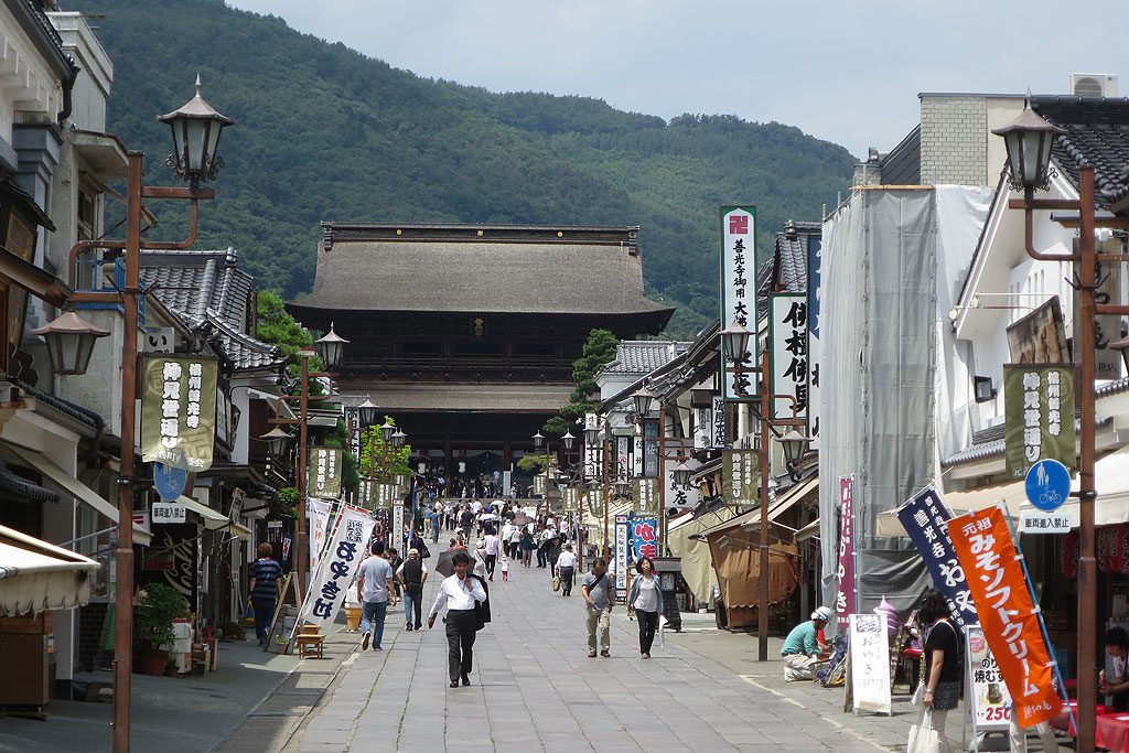 Olimpijskie miasteczko Nagano jest bardziej znane w Japonii z przepięknej świątyni Zenko-ji.